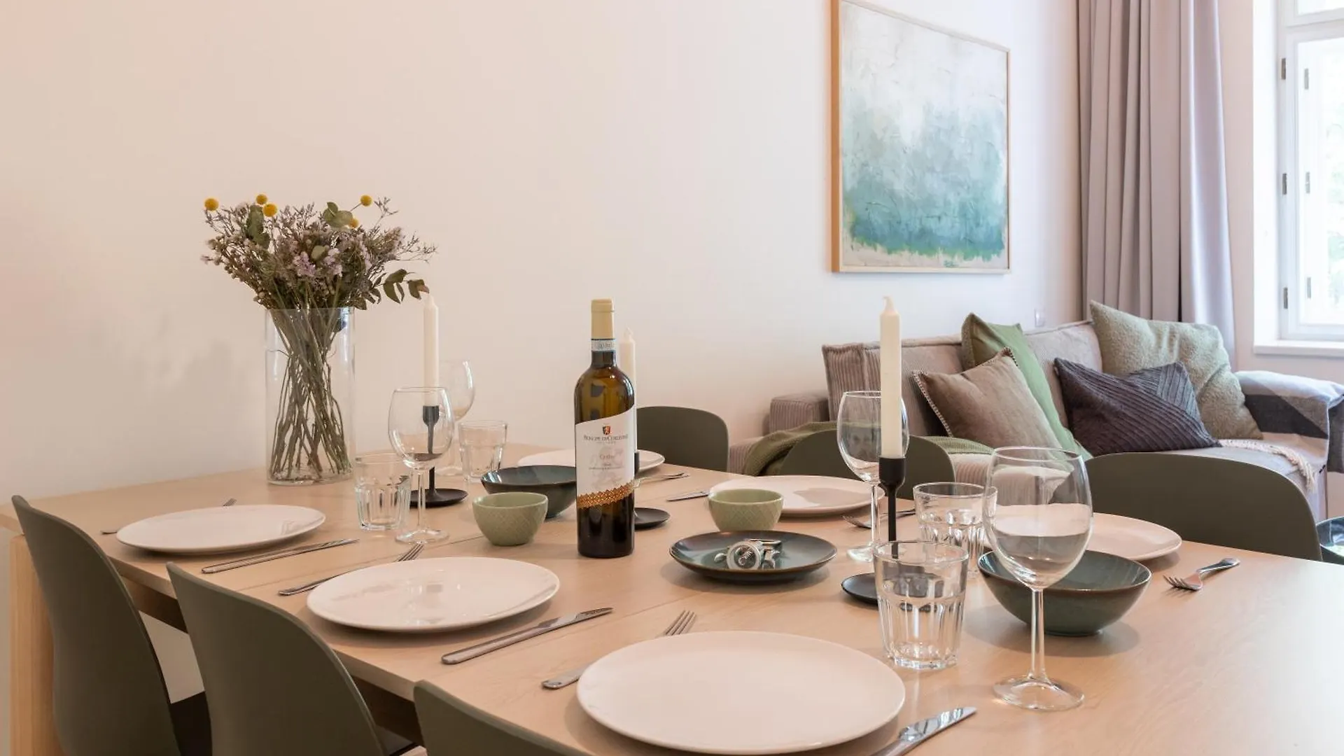 3Bdr Apt With Terrace And Electric Grill In Vinohrady By Prague Days