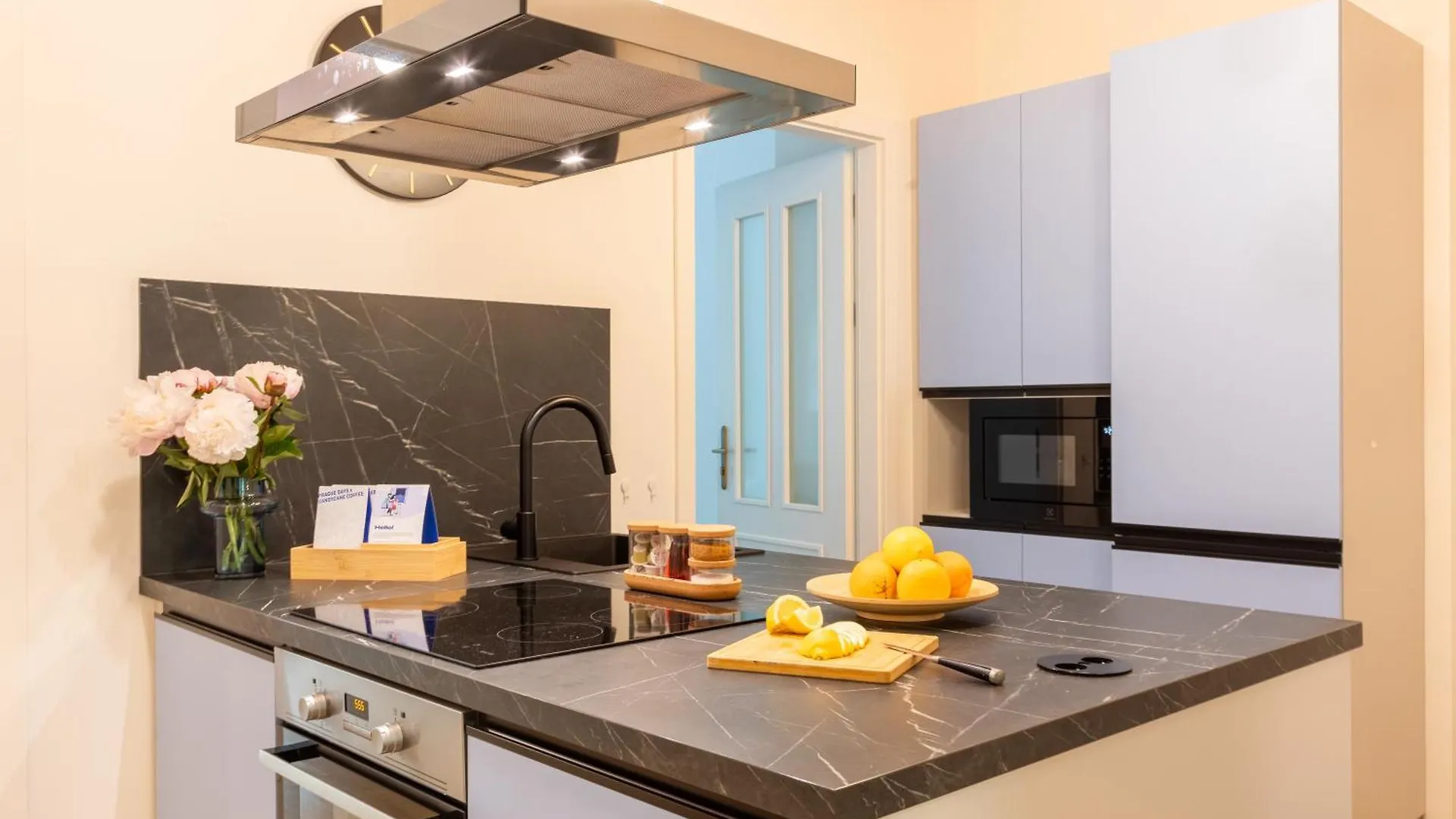 3Bdr Apt With Terrace And Electric Grill In Vinohrady By Prague Days 0*,